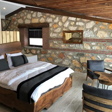 Masklavi Motel para Casais *