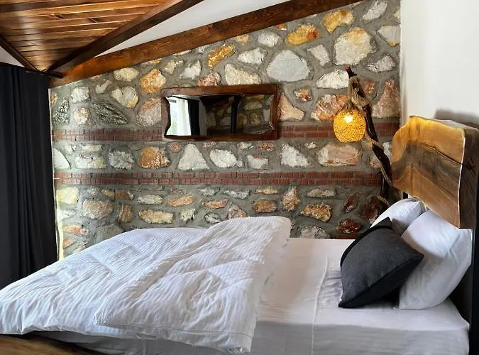 ラブホテル Masklavi Kestel (Bursa)