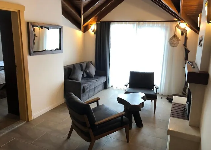 ラブホテル Masklavi Kestel (Bursa)