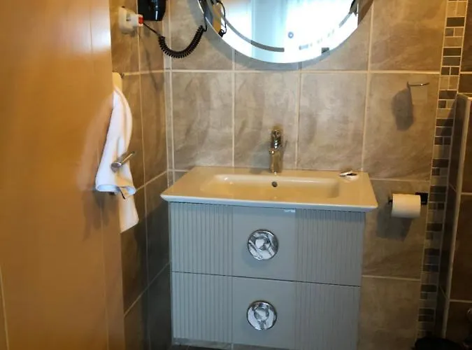 ラブホテル Masklavi